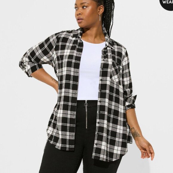 torrid Tops - 702. M/L - TORRID - Rayon Lizzie Crinkle Flannel Gauze Button Up Tunic Top NEW